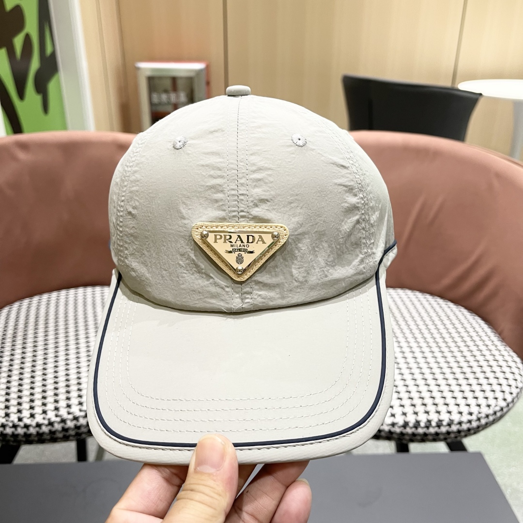  普拉达 PRADA速干棒球帽时尚潮流，高端做工！非一般的品质，细节看实拍哦
