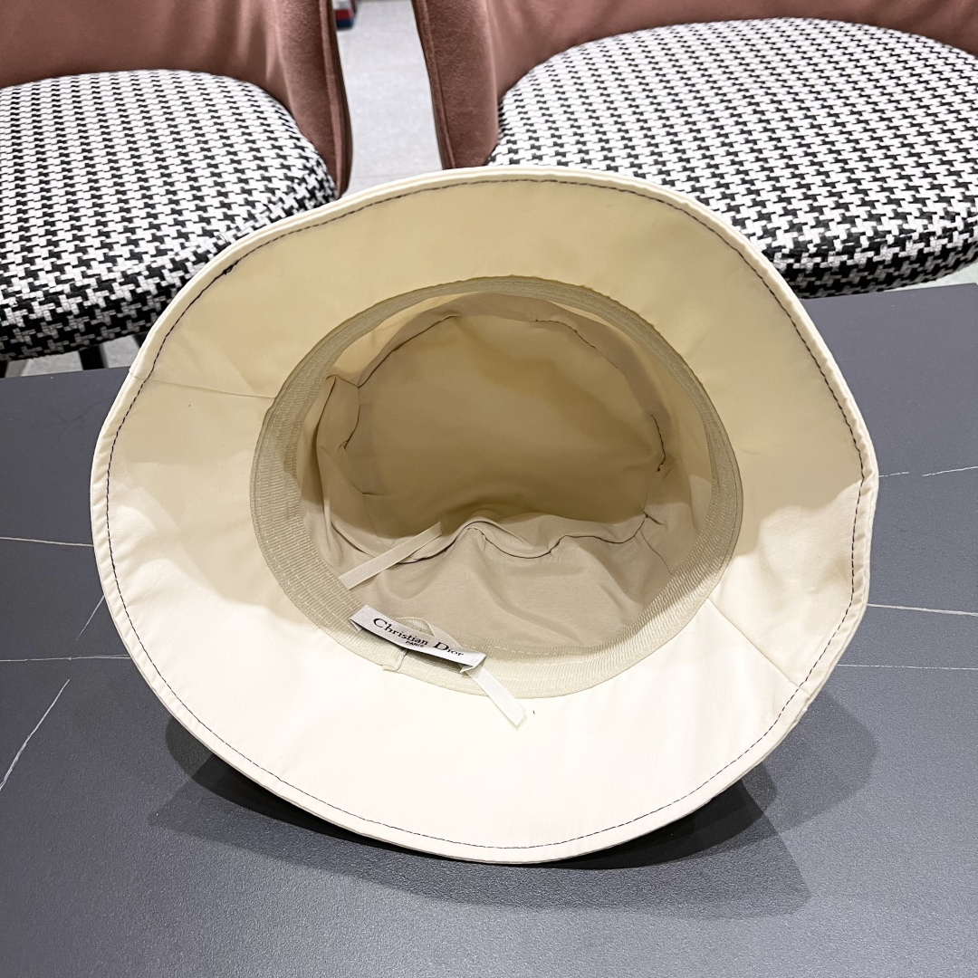 【DIOR迪奥】2025春夏新款简约渔夫帽，🔆百搭日常款～出街必备