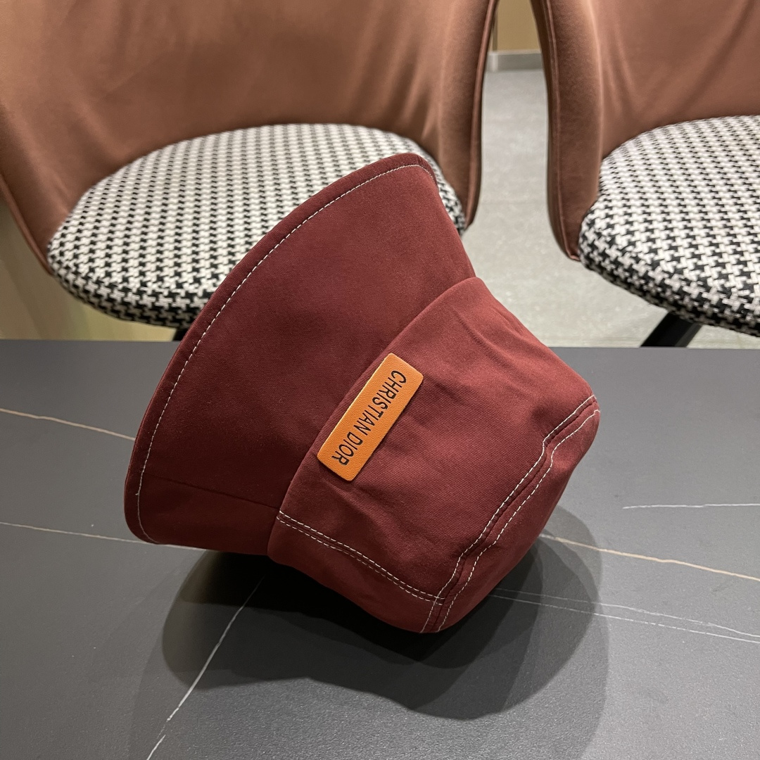 【DIOR迪奥】2025春夏新款简约渔夫帽，🔆百搭日常款～出街必备