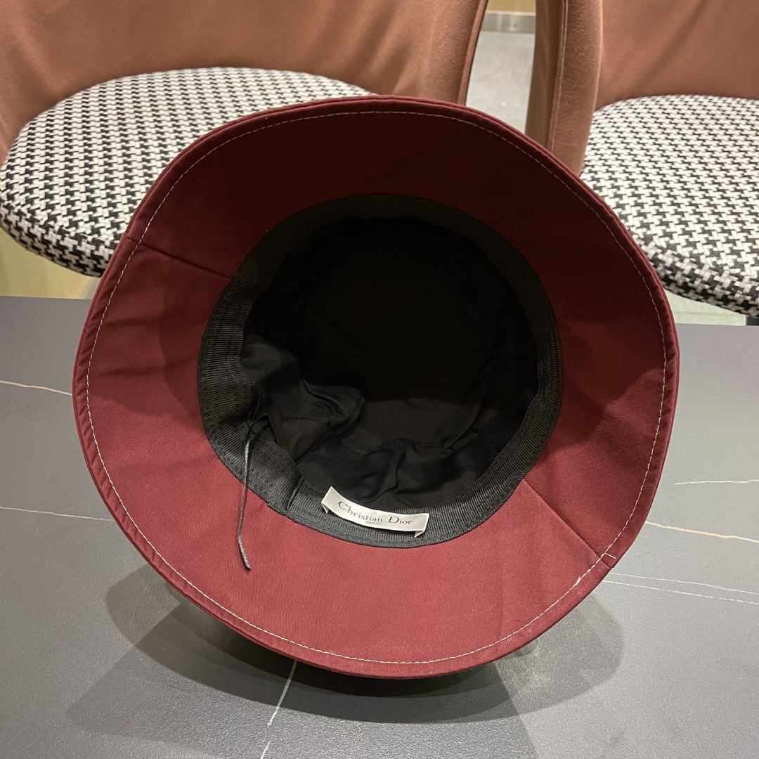 【DIOR迪奥】2025春夏新款简约渔夫帽，🔆百搭日常款～出街必备