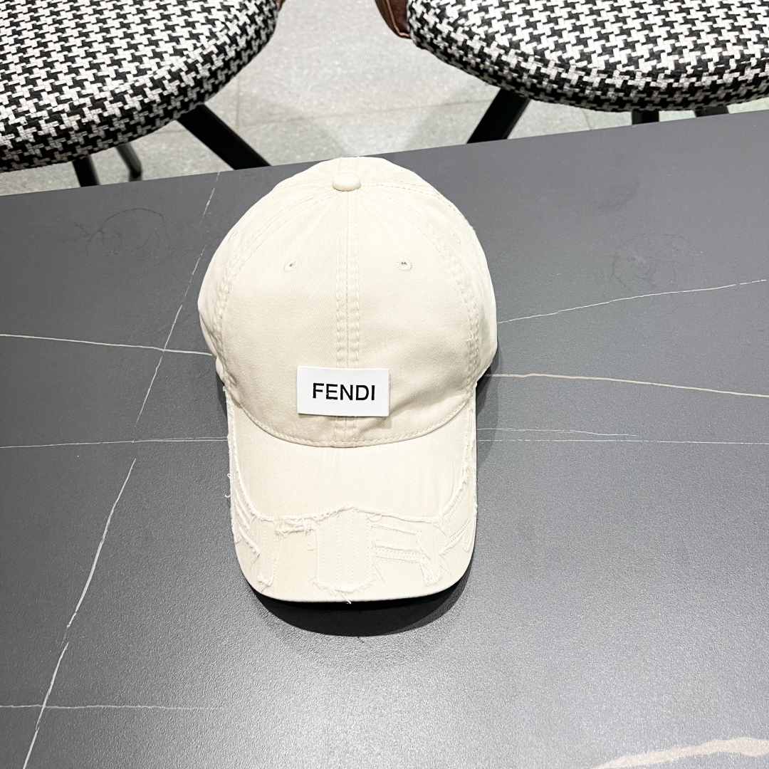  FENDI芬迪 棒球帽🧢 气质穿搭单品，质量杠杠👍