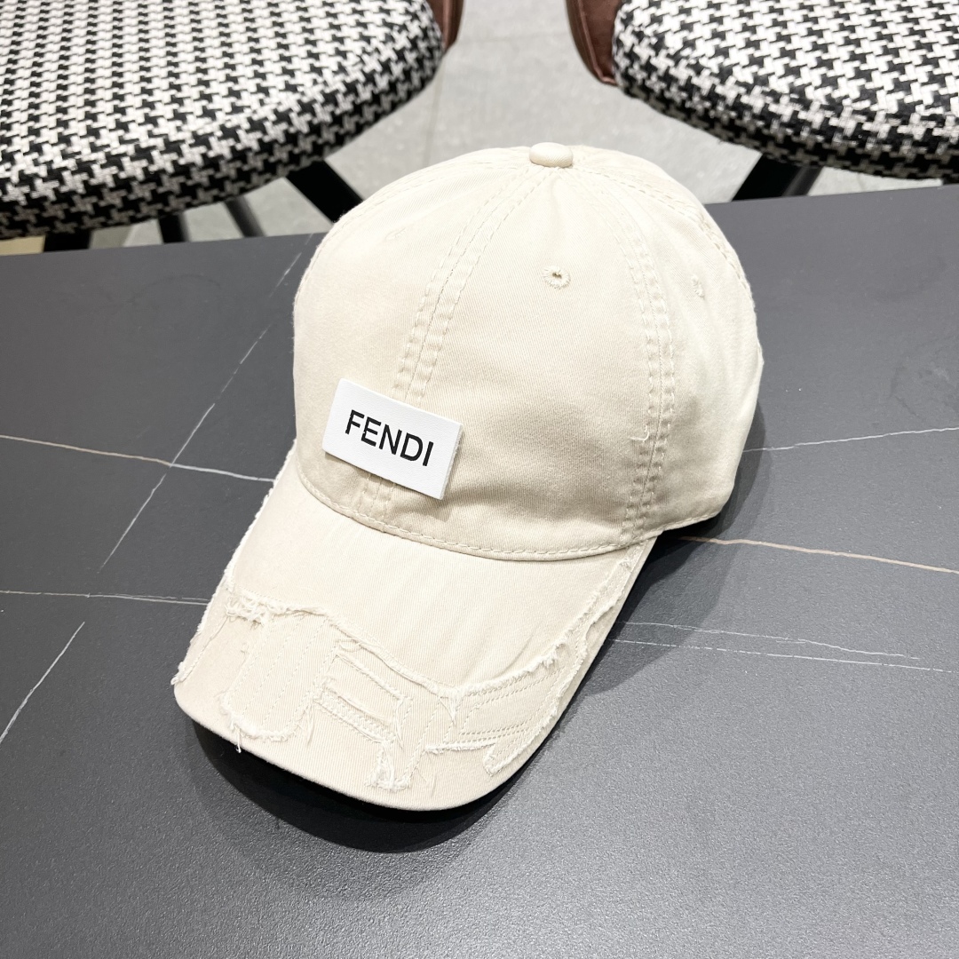  FENDI芬迪 棒球帽🧢 气质穿搭单品，质量杠杠👍