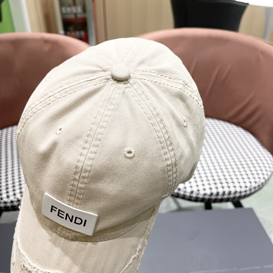  FENDI芬迪 棒球帽🧢 气质穿搭单品，质量杠杠👍