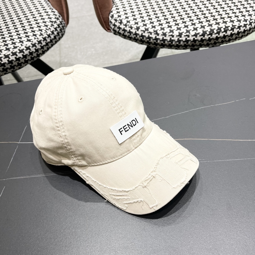  FENDI芬迪 棒球帽🧢 气质穿搭单品，质量杠杠👍