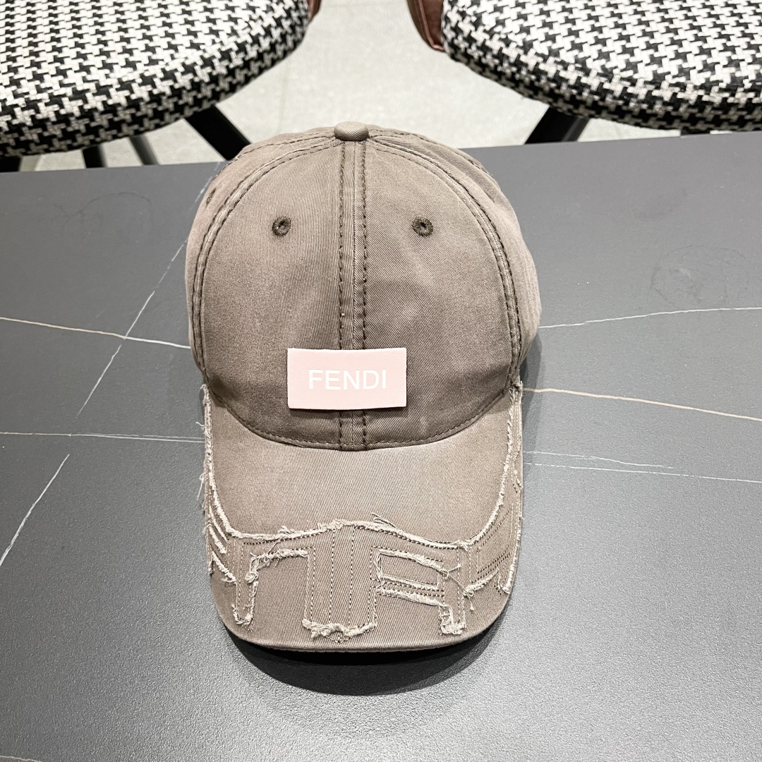  FENDI芬迪 棒球帽🧢 气质穿搭单品，质量杠杠👍