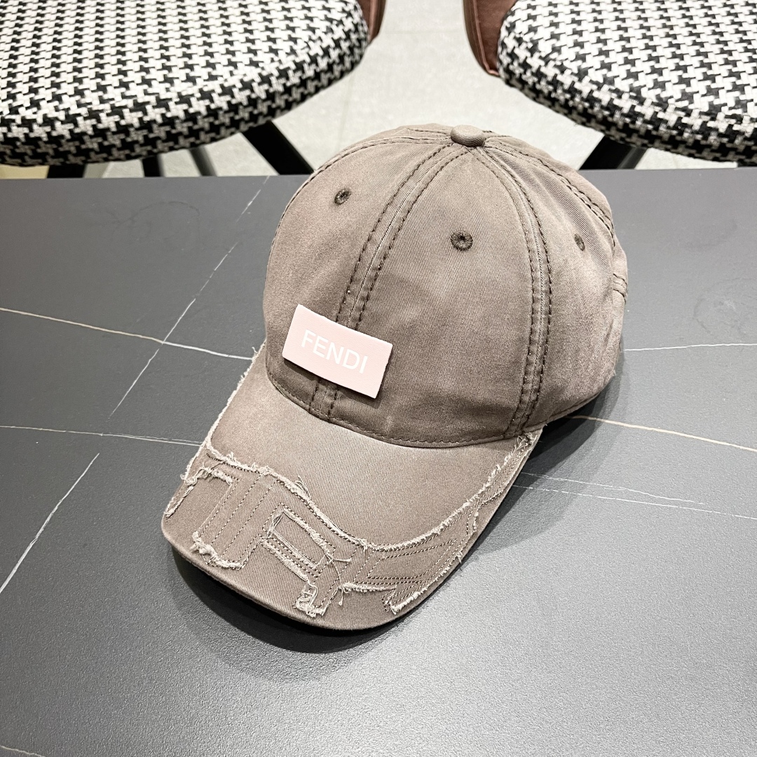  FENDI芬迪 棒球帽🧢 气质穿搭单品，质量杠杠👍
