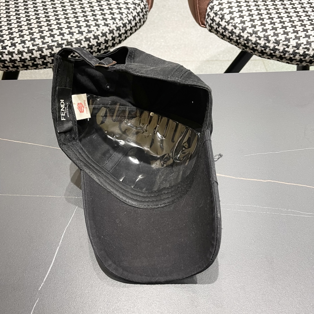  FENDI芬迪 棒球帽🧢 气质穿搭单品，质量杠杠👍