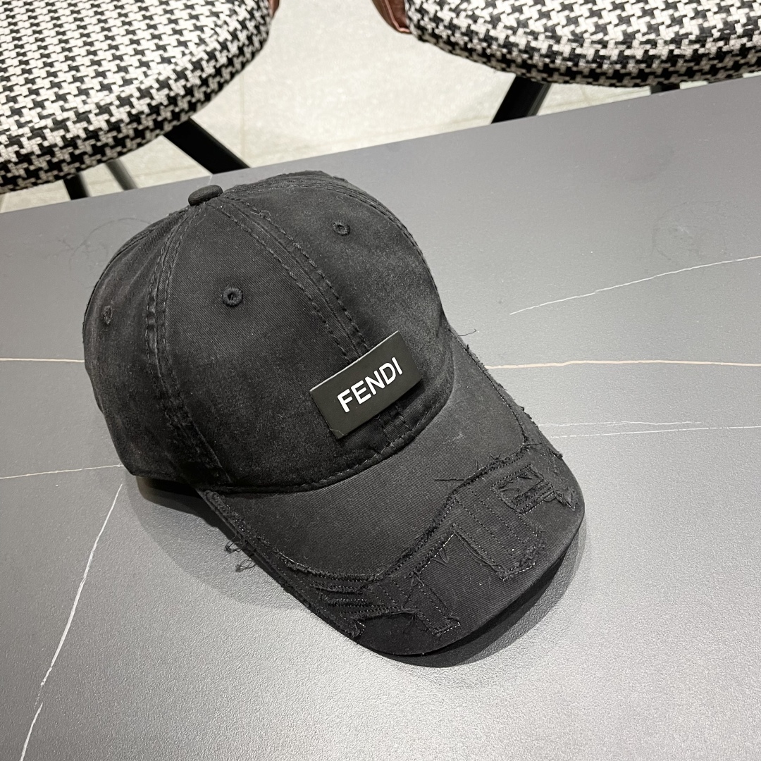  FENDI芬迪 棒球帽🧢 气质穿搭单品，质量杠杠👍