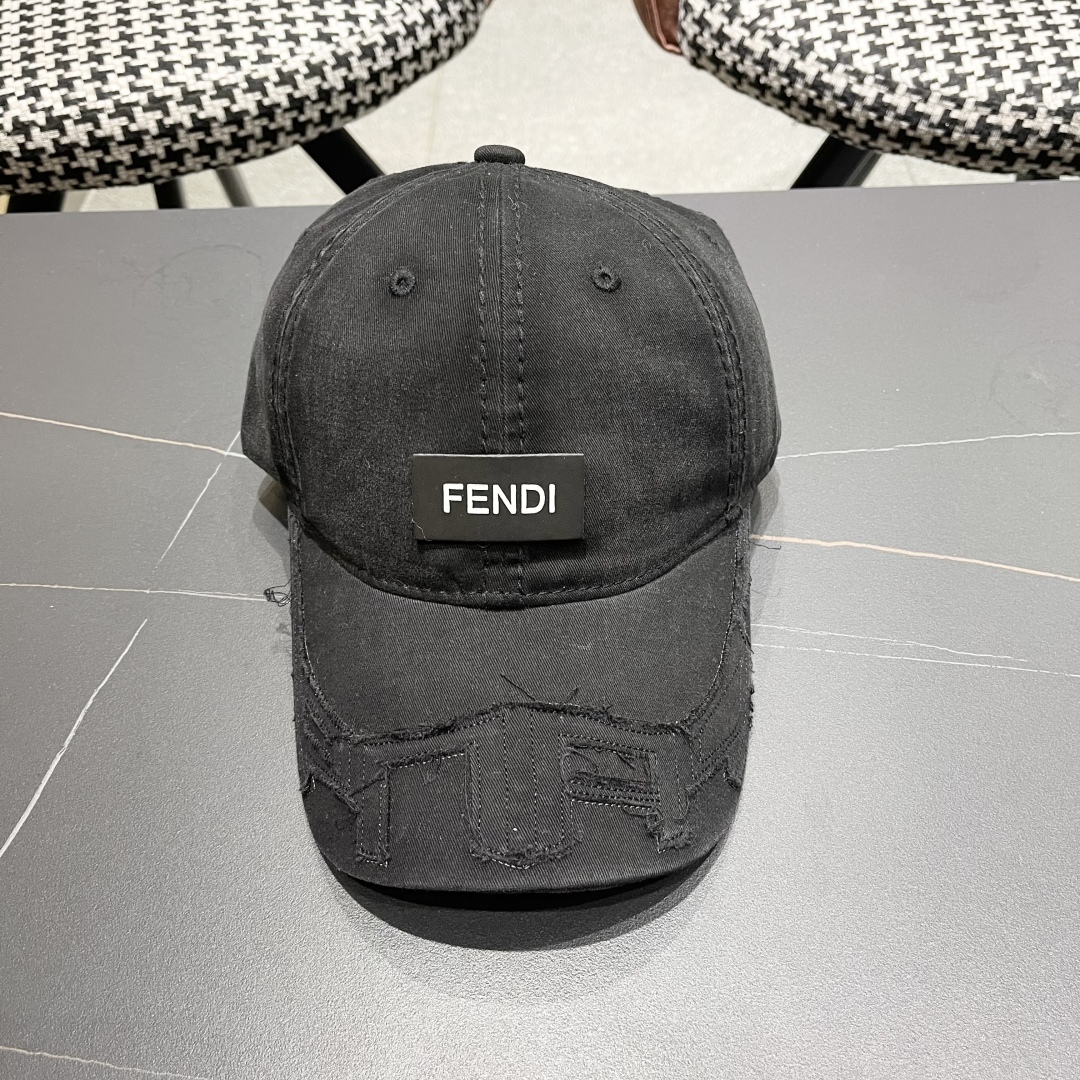  FENDI芬迪 棒球帽🧢 气质穿搭单品，质量杠杠👍