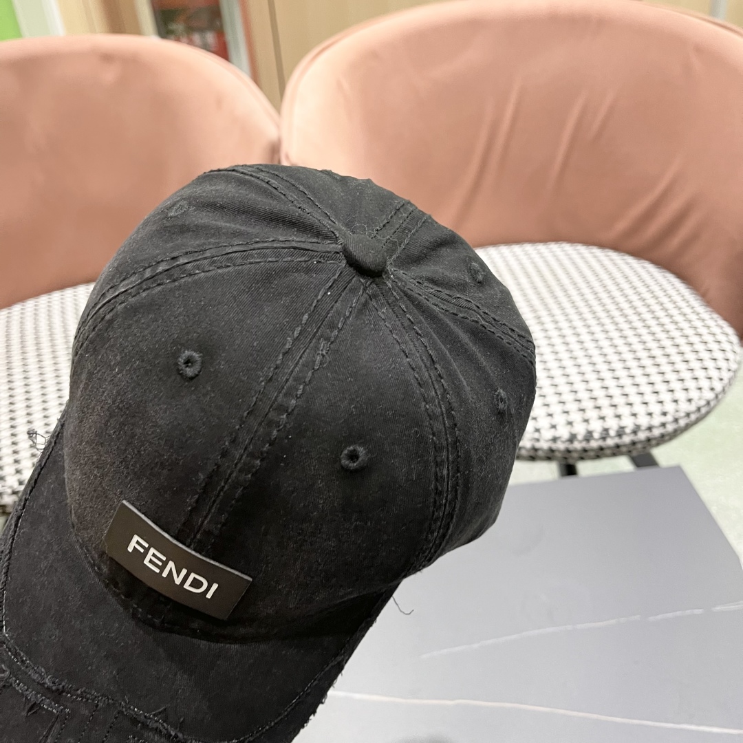  FENDI芬迪 棒球帽🧢 气质穿搭单品，质量杠杠👍