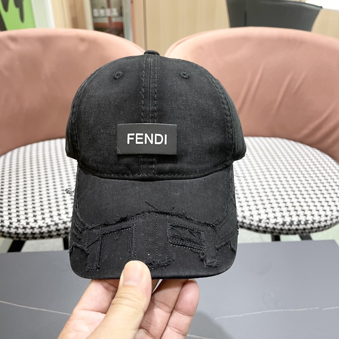  FENDI芬迪 棒球帽🧢 气质穿搭单品，质量杠杠👍