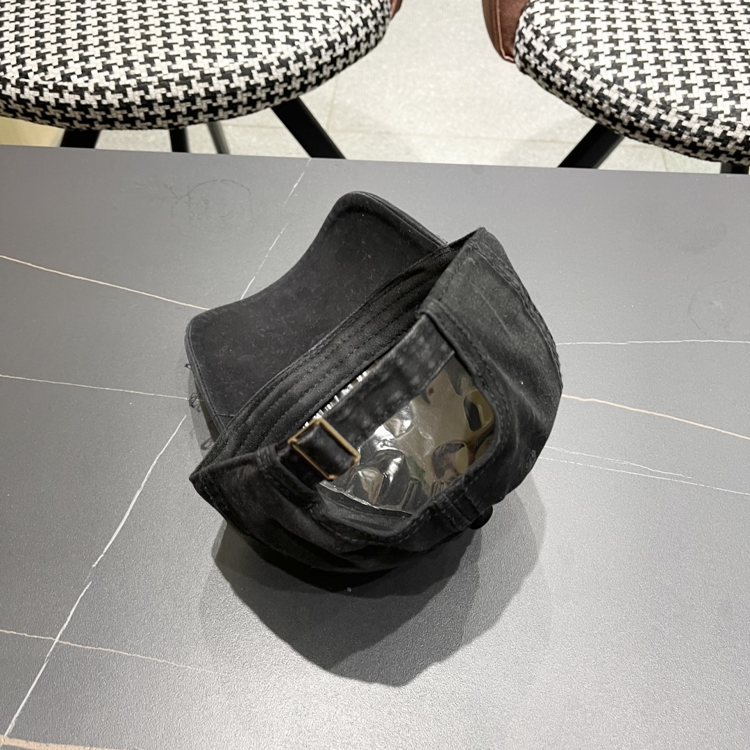  FENDI芬迪 棒球帽🧢 气质穿搭单品，质量杠杠👍