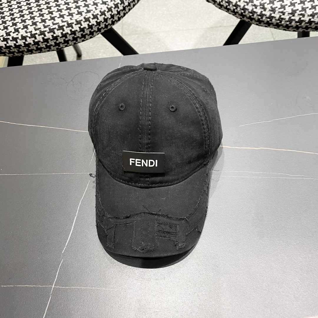  FENDI芬迪 棒球帽🧢 气质穿搭单品，质量杠杠👍