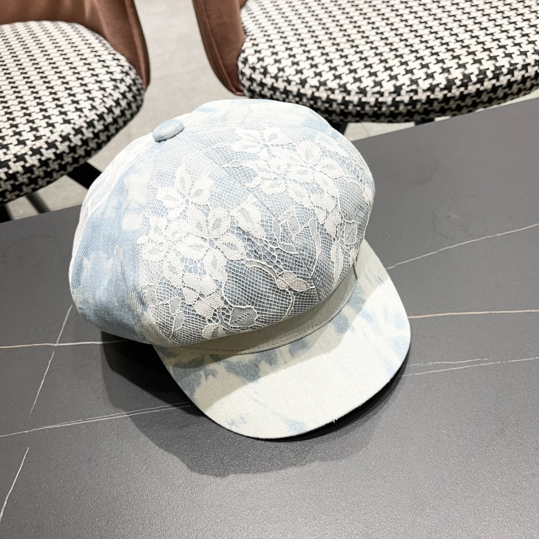  巴黎世家帽子女2025春季新品牛仔刺绣蕾丝渔夫帽时尚
显脸气质八角帽