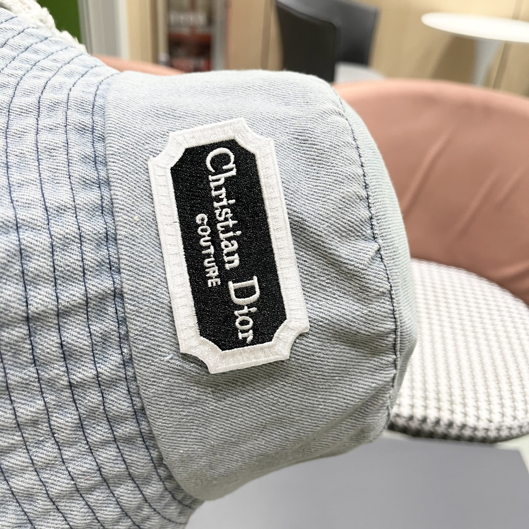  迪奥 日系牛仔渔夫帽大帽檐毛边做旧水洗帽子夏季防
晒T显脸小百搭女盆