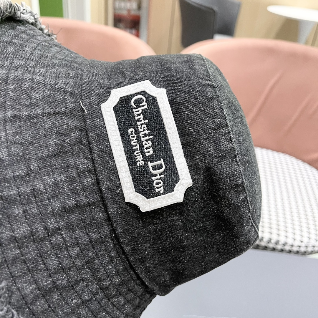  迪奥 日系牛仔渔夫帽大帽檐毛边做旧水洗帽子夏季防
晒T显脸小百搭女盆