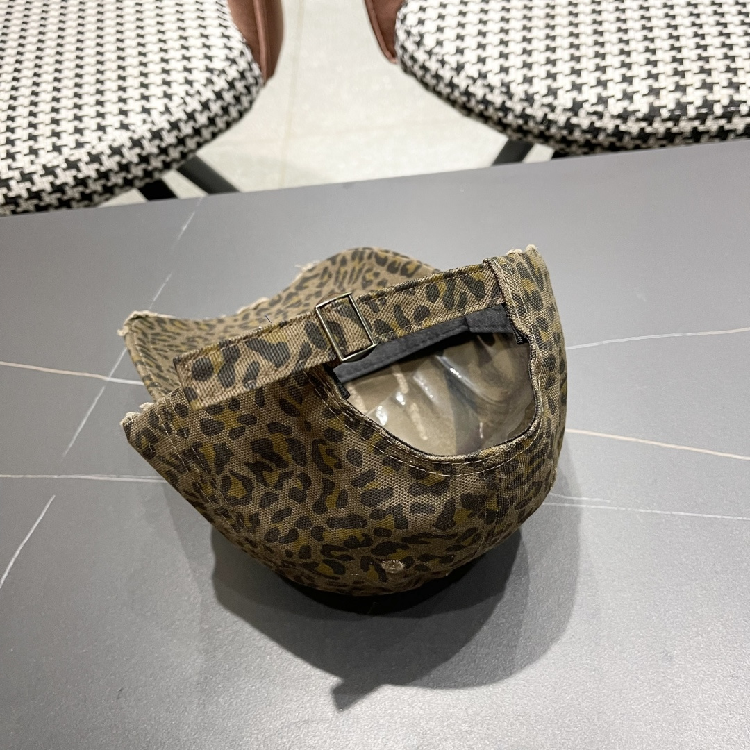  Lv路易威登 美式复古水洗豹纹棒球帽女加深潮牌
千禧辣妹街拍大头围鸭舌帽