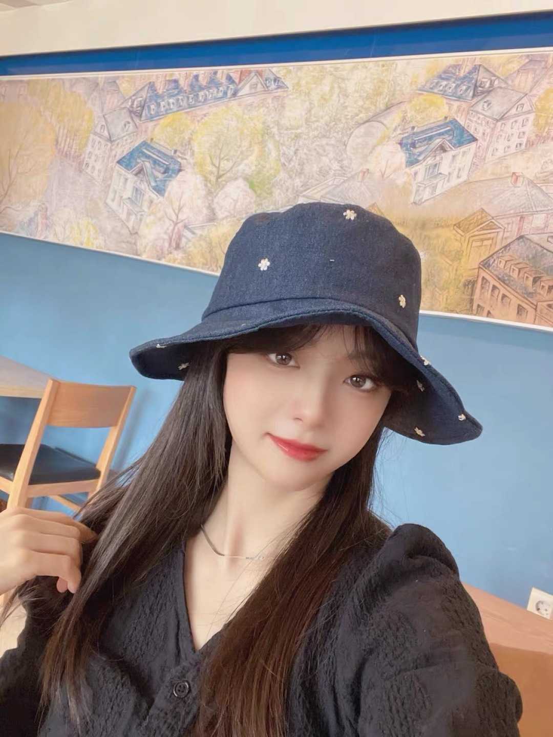  香奈儿 2025韩国东大门代购 ins 复古牛仔花朵渔夫帽盆
帽遮阳帽显脸小百搭