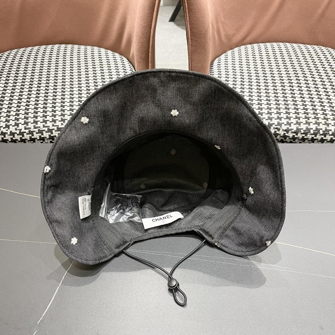  香奈儿 2025韩国东大门代购 ins 复古牛仔花朵渔夫帽盆
帽遮阳帽显脸小百搭