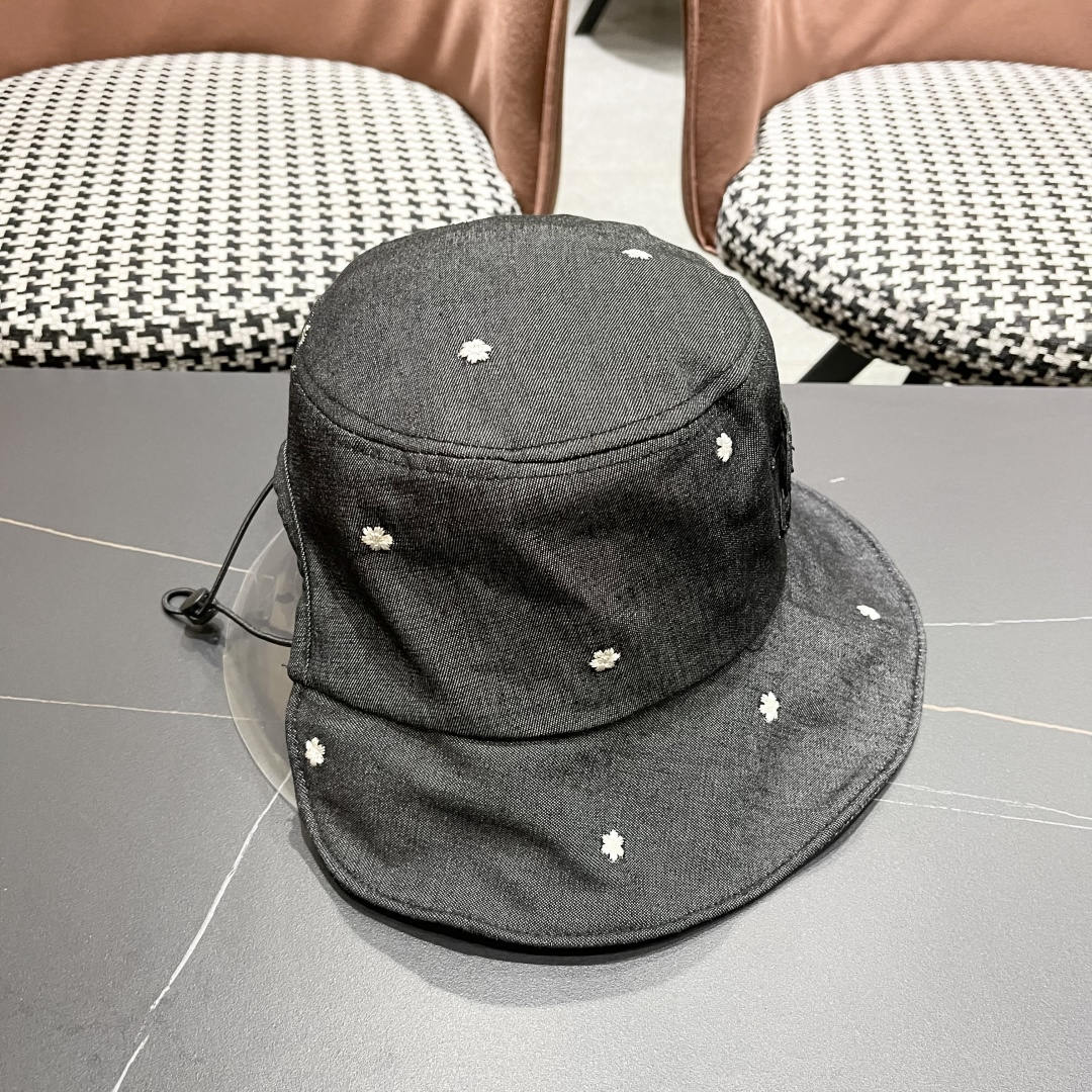  香奈儿 2025韩国东大门代购 ins 复古牛仔花朵渔夫帽盆
帽遮阳帽显脸小百搭