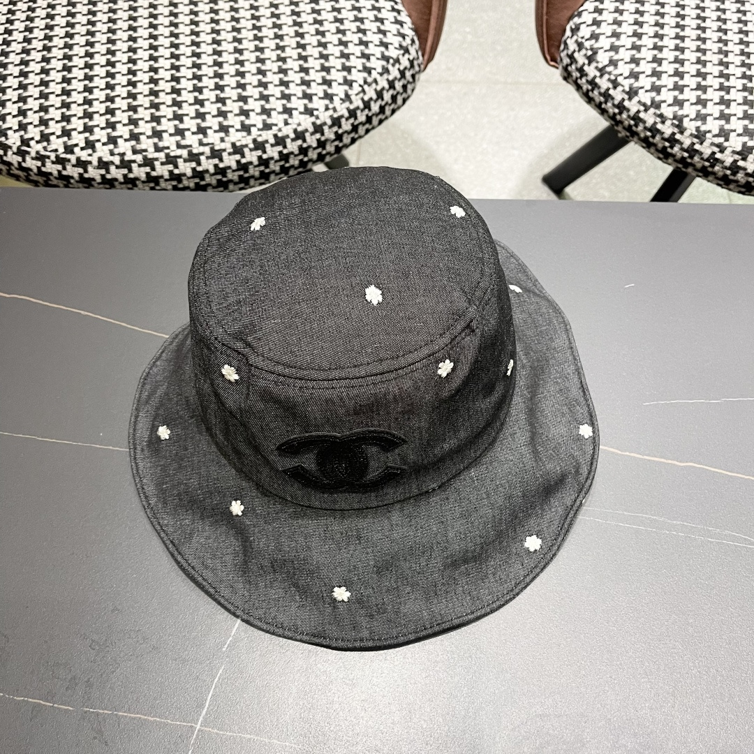  香奈儿 2025韩国东大门代购 ins 复古牛仔花朵渔夫帽盆
帽遮阳帽显脸小百搭