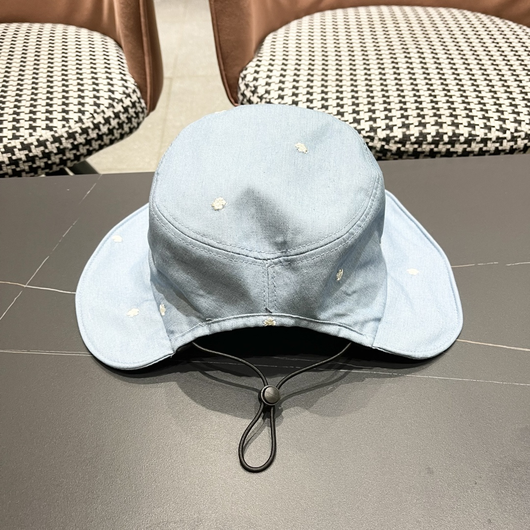  香奈儿 2025韩国东大门代购 ins 复古牛仔花朵渔夫帽盆
帽遮阳帽显脸小百搭