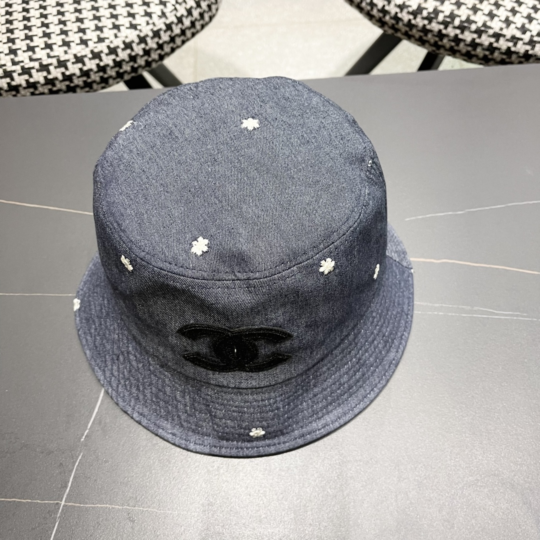  CHANEL香奈儿】新款logo梅花渔夫帽🧢新款出货，大牌款超好搭配，赶紧入手
