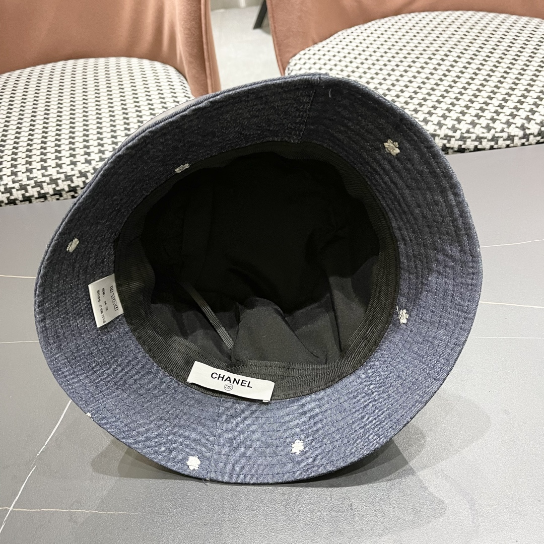  CHANEL香奈儿】新款logo梅花渔夫帽🧢新款出货，大牌款超好搭配，赶紧入手
