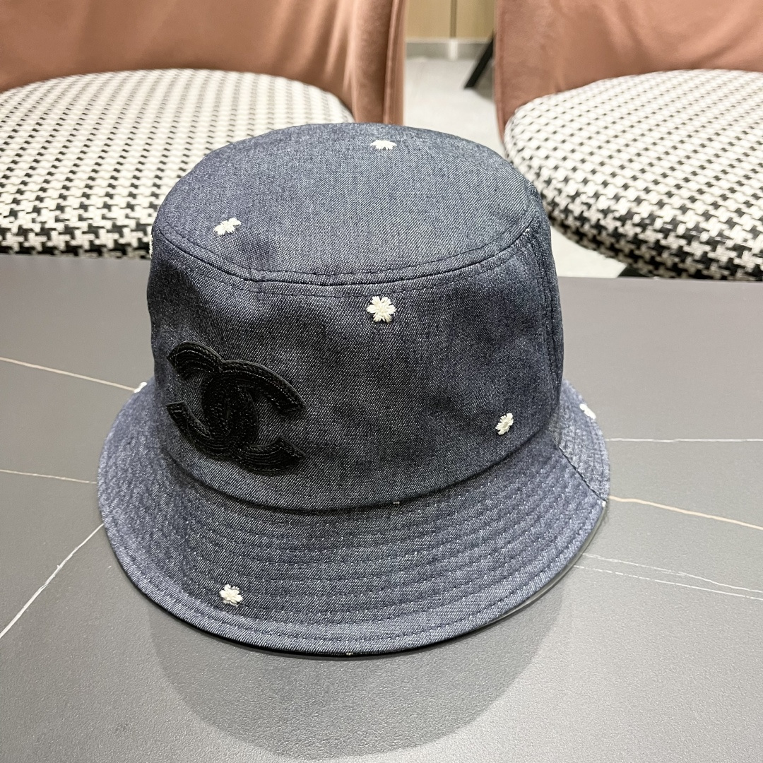  CHANEL香奈儿】新款logo梅花渔夫帽🧢新款出货，大牌款超好搭配，赶紧入手
