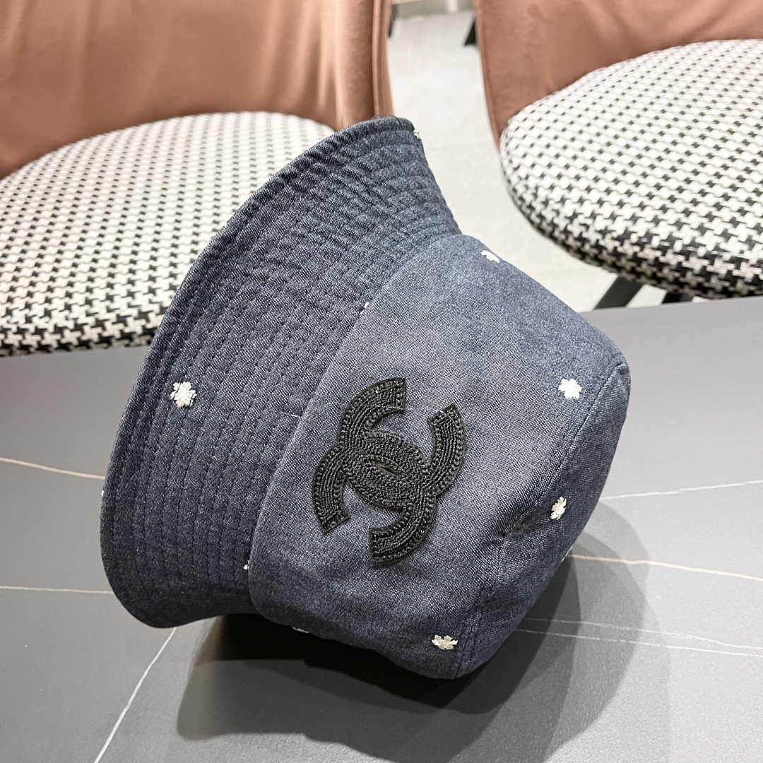  CHANEL香奈儿】新款logo梅花渔夫帽🧢新款出货，大牌款超好搭配，赶紧入手
