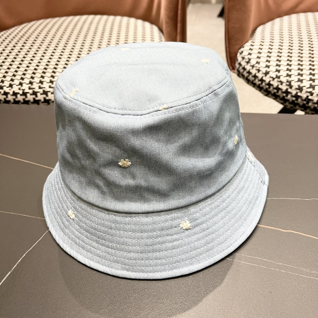  CHANEL香奈儿】新款logo梅花渔夫帽🧢新款出货，大牌款超好搭配，赶紧入手
