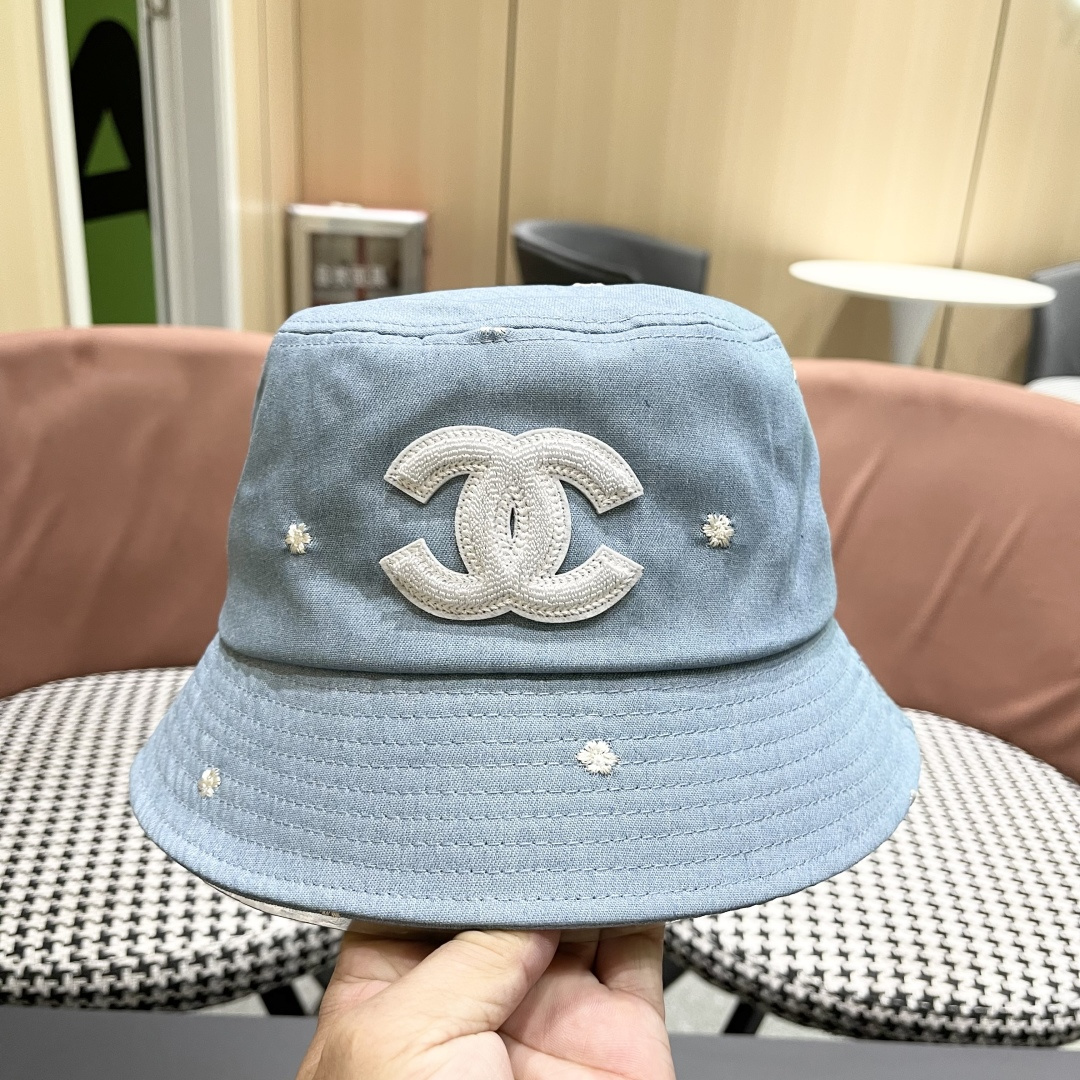  CHANEL香奈儿】新款logo梅花渔夫帽🧢新款出货，大牌款超好搭配，赶紧入手
