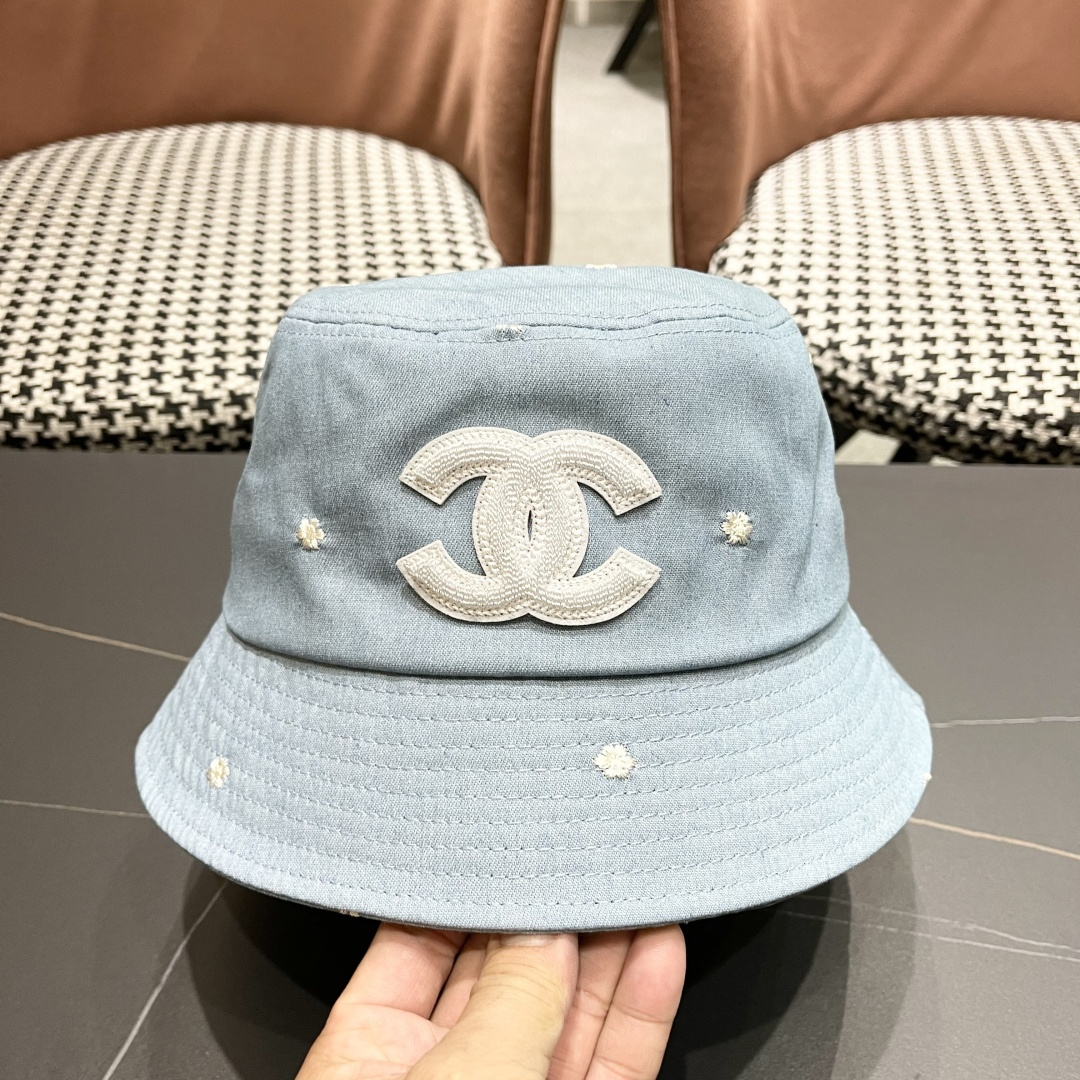  CHANEL香奈儿】新款logo梅花渔夫帽🧢新款出货，大牌款超好搭配，赶紧入手
