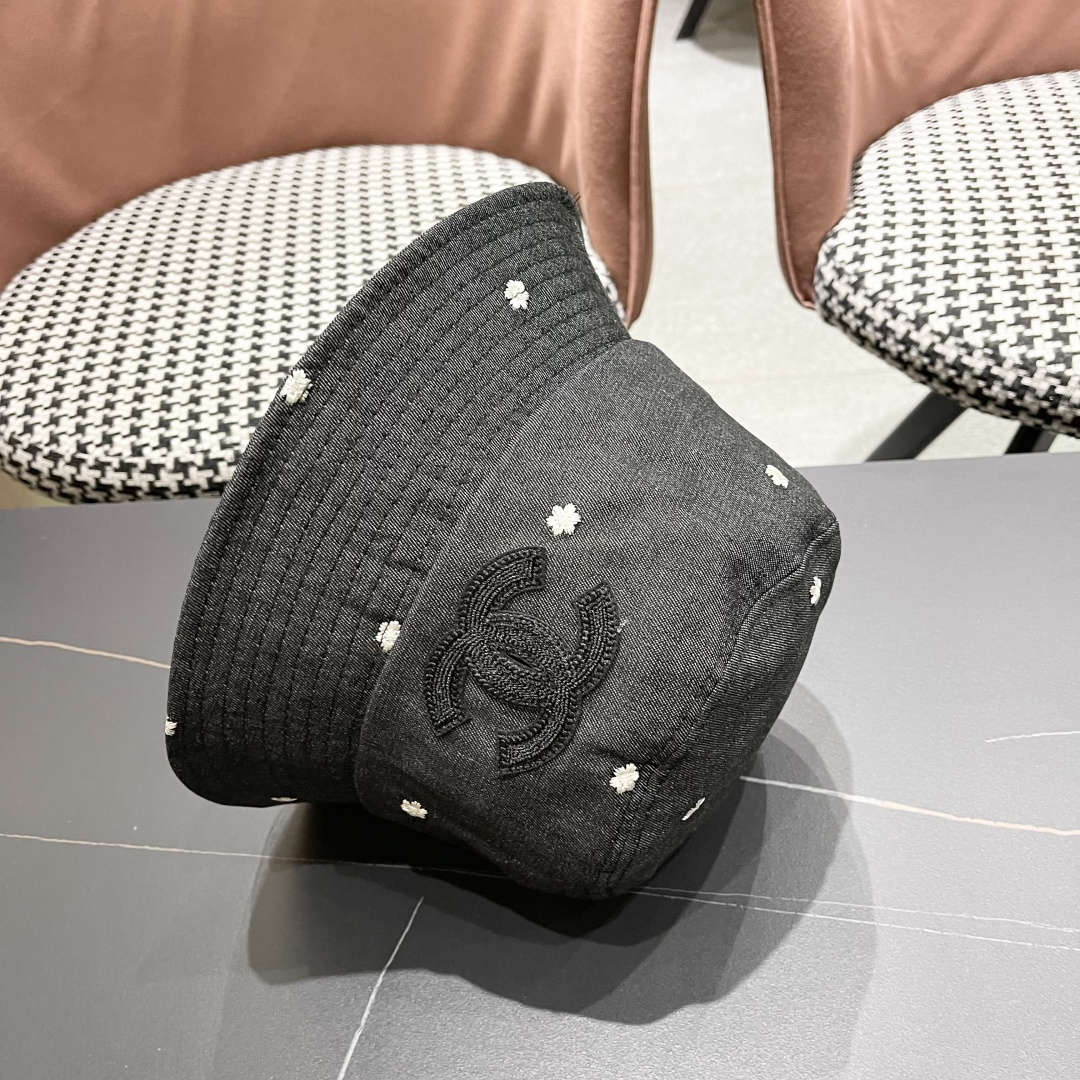  CHANEL香奈儿】新款logo梅花渔夫帽🧢新款出货，大牌款超好搭配，赶紧入手
