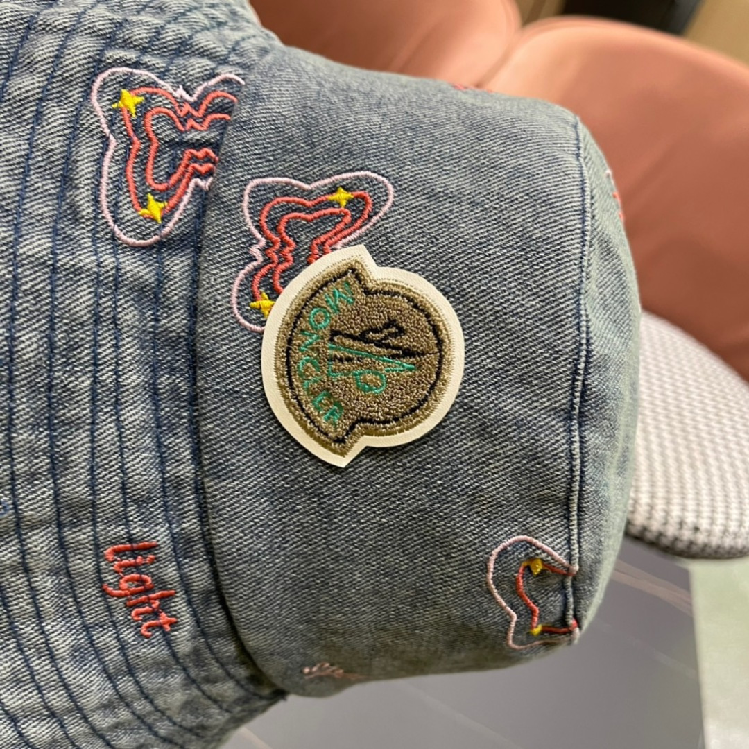  Moncler蒙口2024新款牛仔渔夫帽，经典流行款，质量超赞，