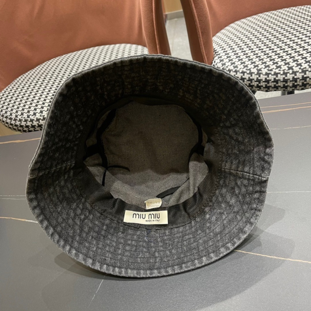  谬谬 新款牛仔渔夫帽大牌高级十感足！简约尚时风，高质品，尊享品质感！