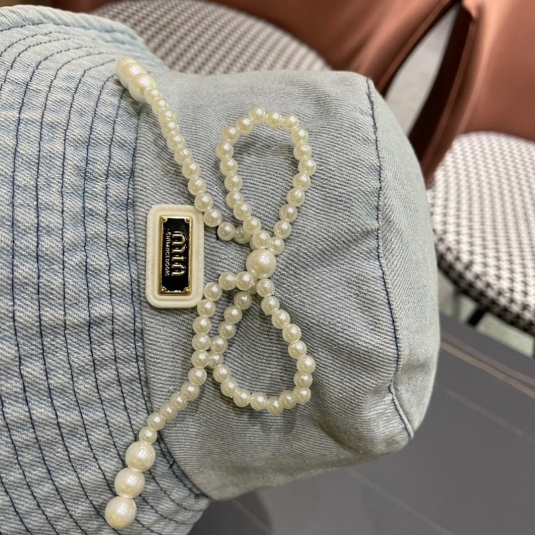  谬谬 新款牛仔渔夫帽大牌高级十感足！简约尚时风，高质品，尊享品质感！