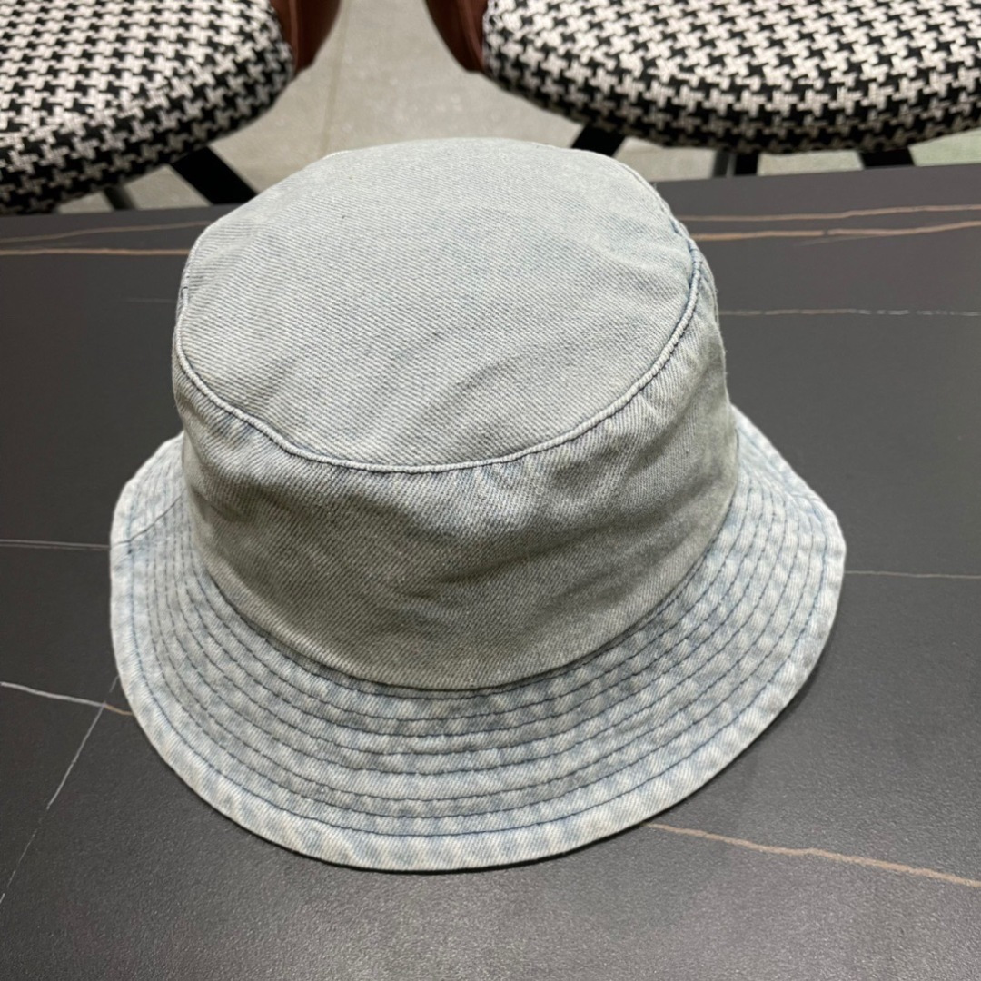  谬谬 新款牛仔渔夫帽大牌高级十感足！简约尚时风，高质品，尊享品质感！