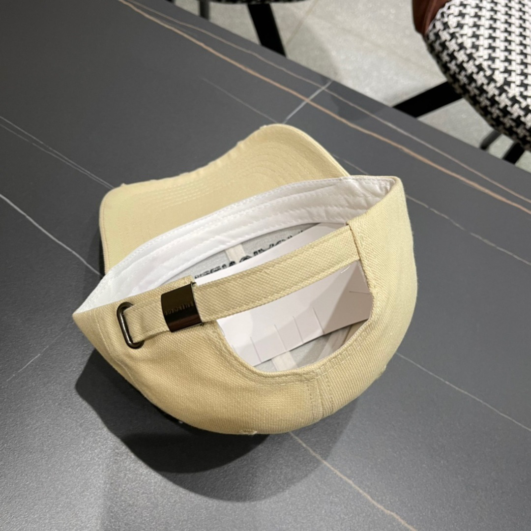  Balenciaga 巴黎世家2025新款棒球帽简约时尚超级无敌好看的帽子！