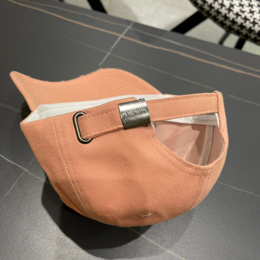  Balenciaga 巴黎世家2025新款棒球帽简约时尚超级无敌好看的帽子！