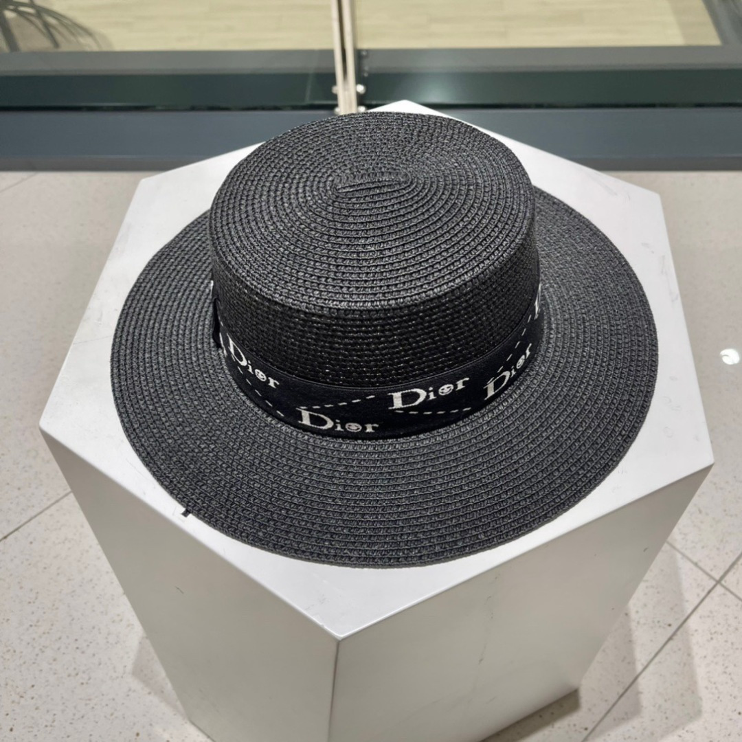 【DIOR迪奥】新款草编遮阳草帽盆帽🤩沙滩风，简约大方，百搭单品～出街首选，新款帽型超美腻，新品上架