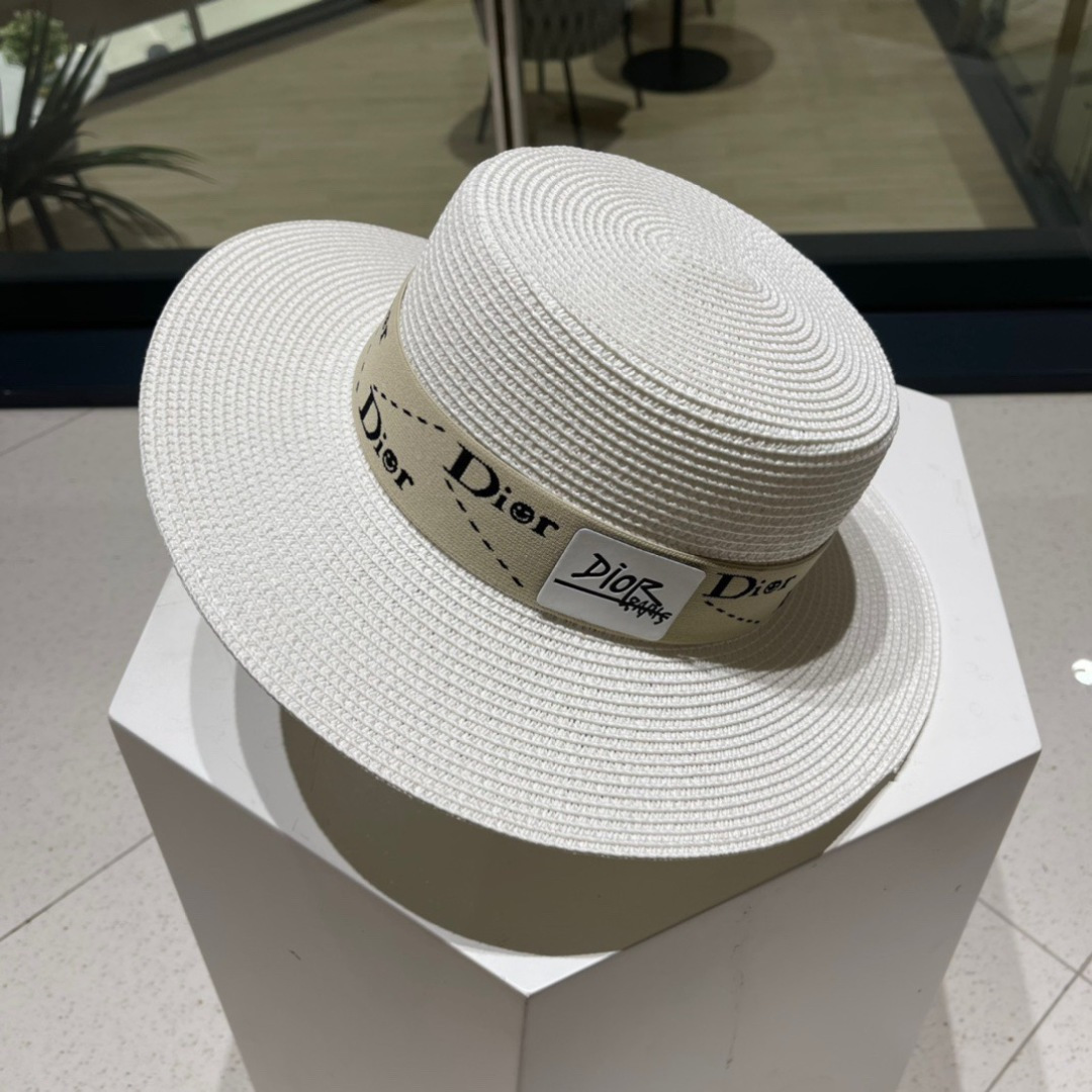 【DIOR迪奥】新款草编遮阳草帽盆帽🤩沙滩风，简约大方，百搭单品～出街首选，新款帽型超美腻，新品上架