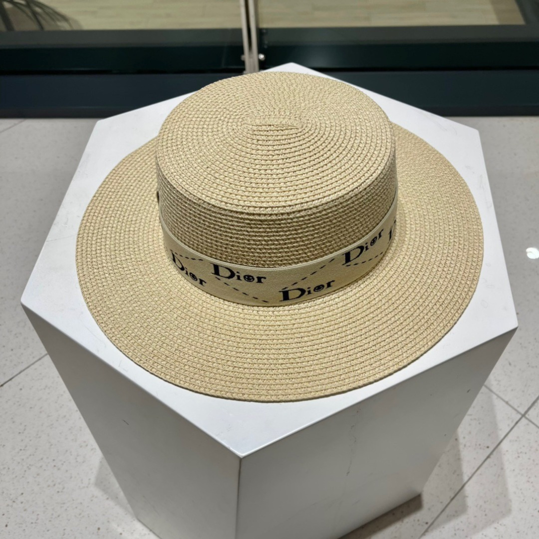 【DIOR迪奥】新款草编遮阳草帽盆帽🤩沙滩风，简约大方，百搭单品～出街首选，新款帽型超美腻，新品上架