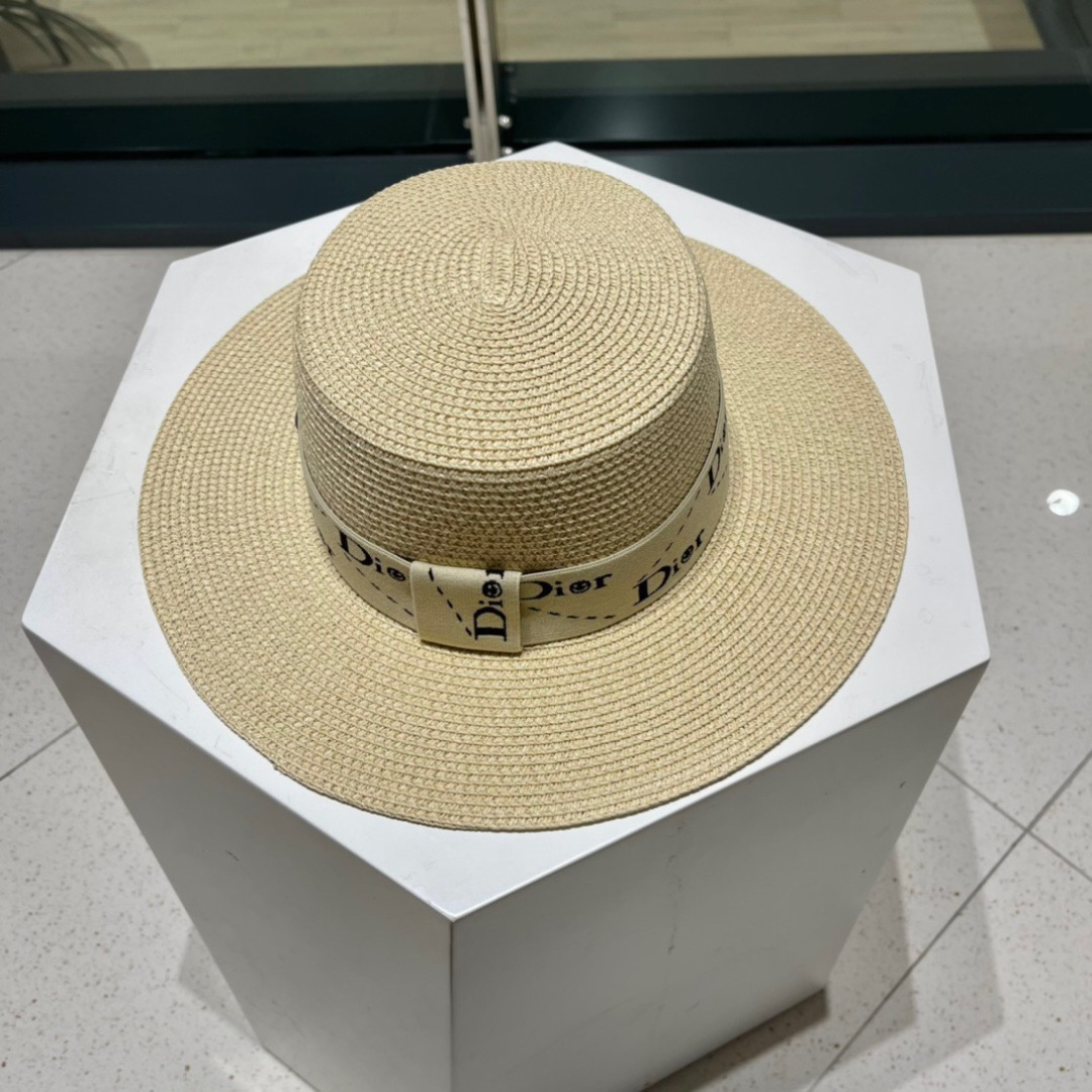 【DIOR迪奥】新款草编遮阳草帽盆帽🤩沙滩风，简约大方，百搭单品～出街首选，新款帽型超美腻，新品上架