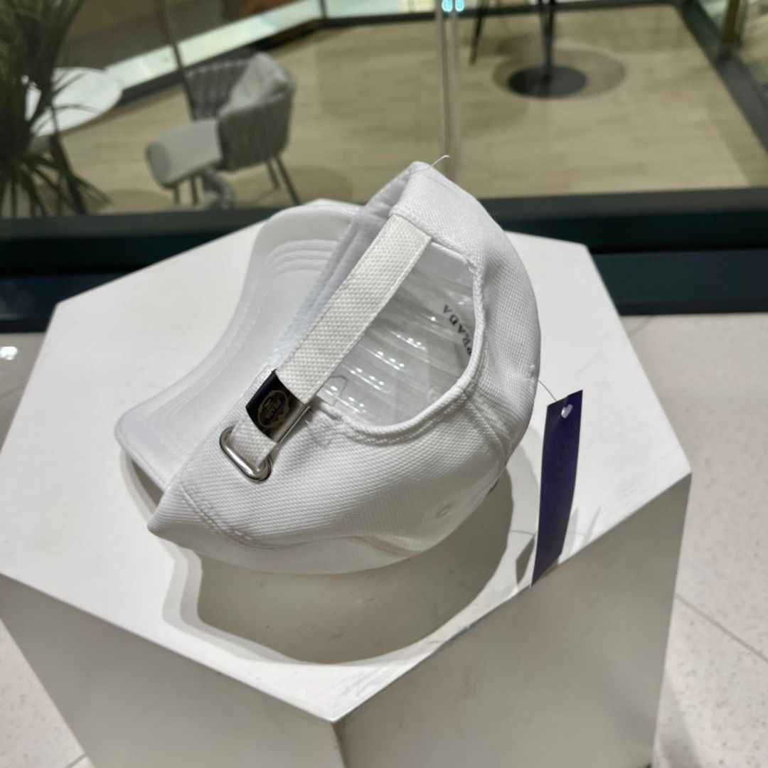 【普拉达】春夏新款大牌棒球帽，新款出货，大牌款超好搭配，赶紧入手！