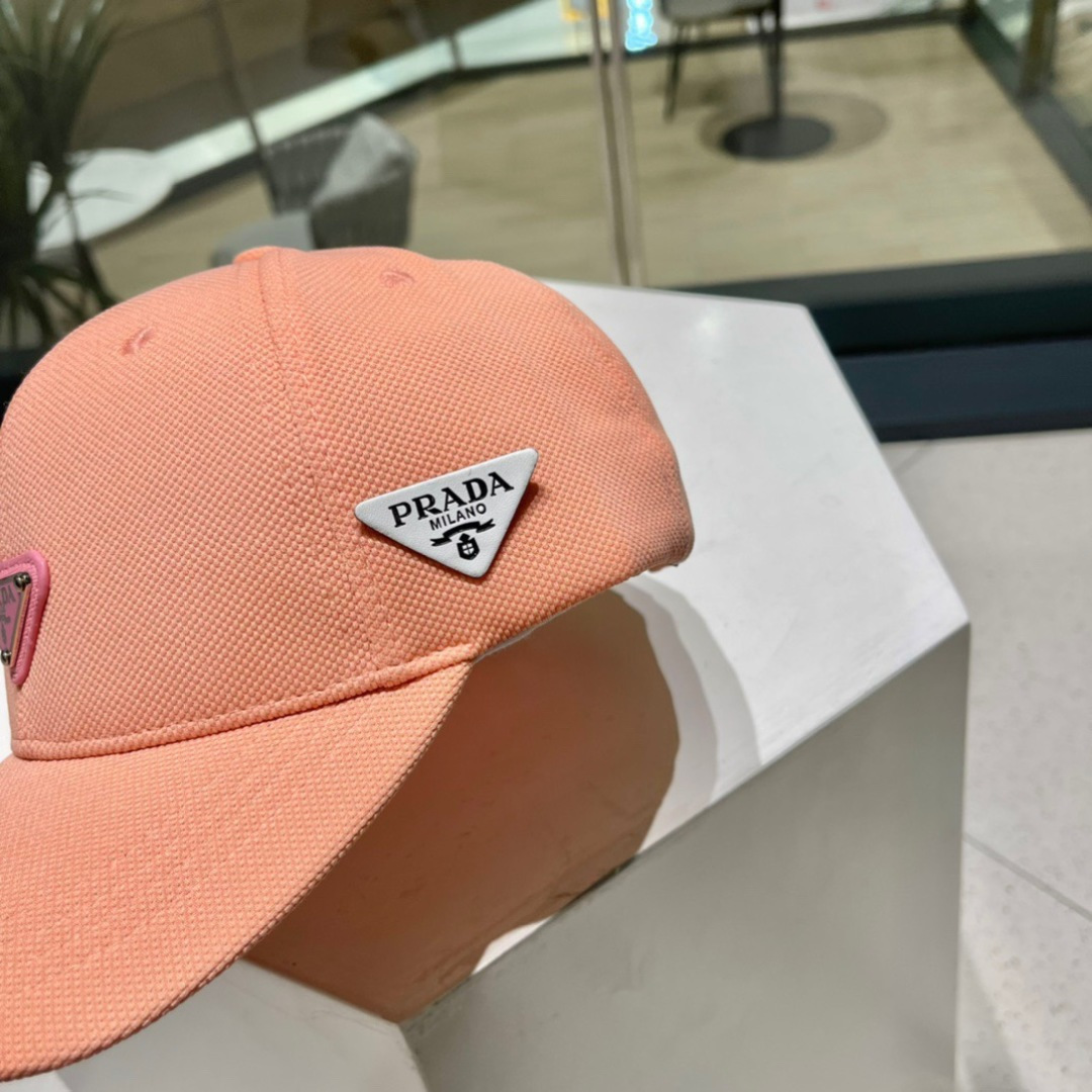 【普拉达】春夏新款大牌棒球帽，新款出货，大牌款超好搭配，赶紧入手！