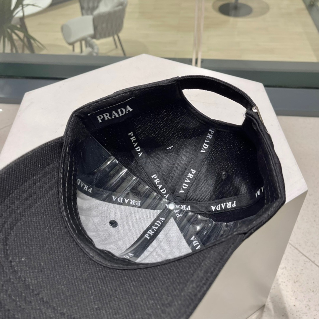 【普拉达】春夏新款大牌棒球帽，新款出货，大牌款超好搭配，赶紧入手！