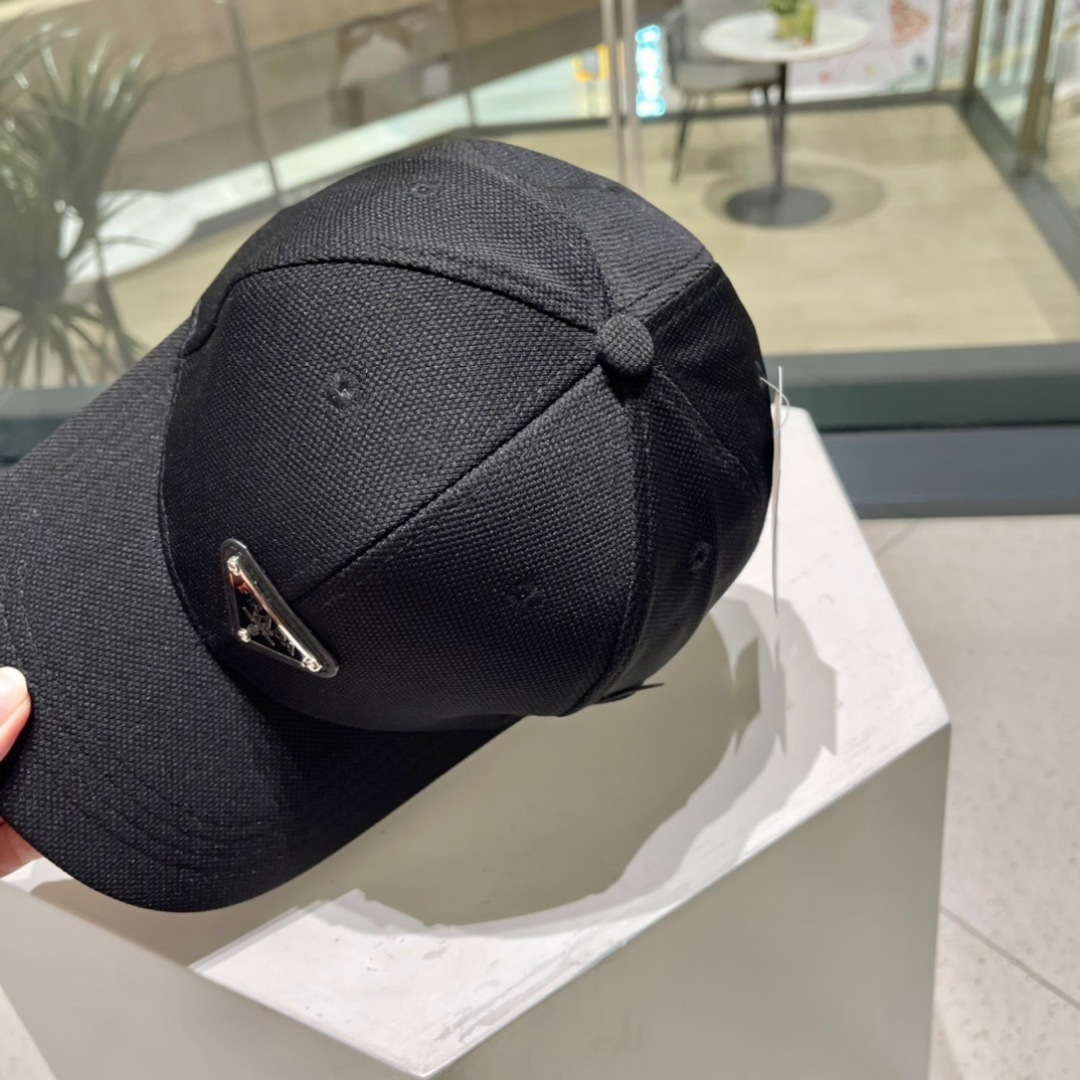 【普拉达】春夏新款大牌棒球帽，新款出货，大牌款超好搭配，赶紧入手！