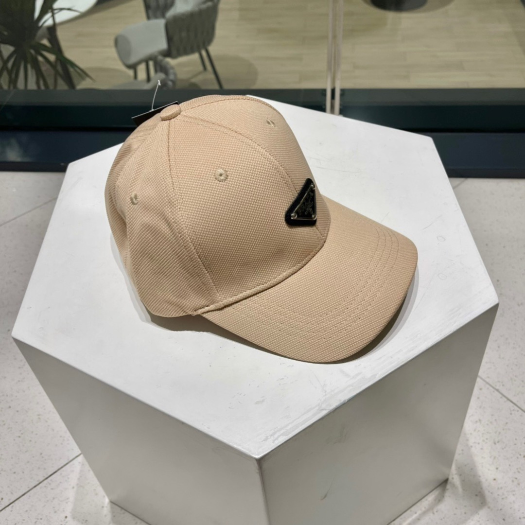 【普拉达】春夏新款大牌棒球帽，新款出货，大牌款超好搭配，赶紧入手！