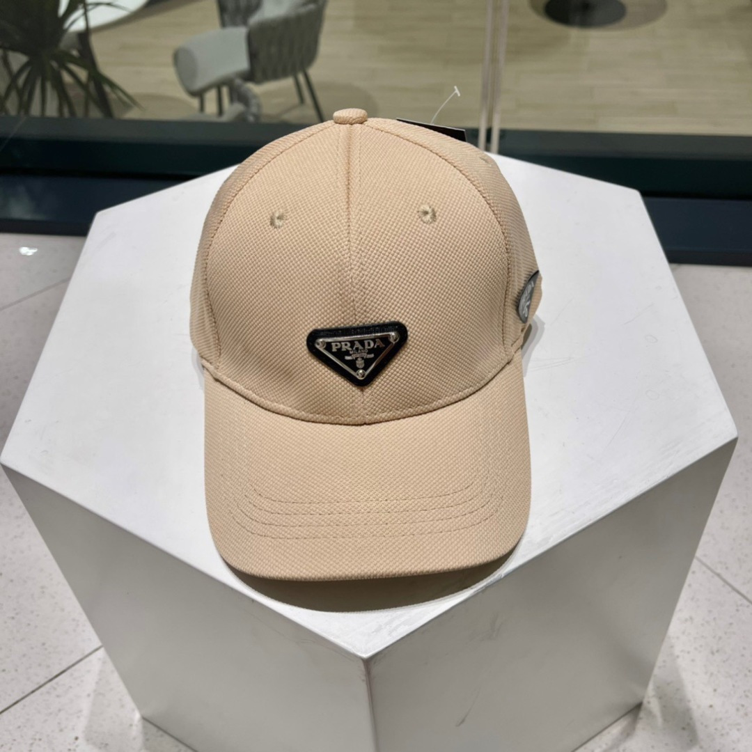 【普拉达】春夏新款大牌棒球帽，新款出货，大牌款超好搭配，赶紧入手！